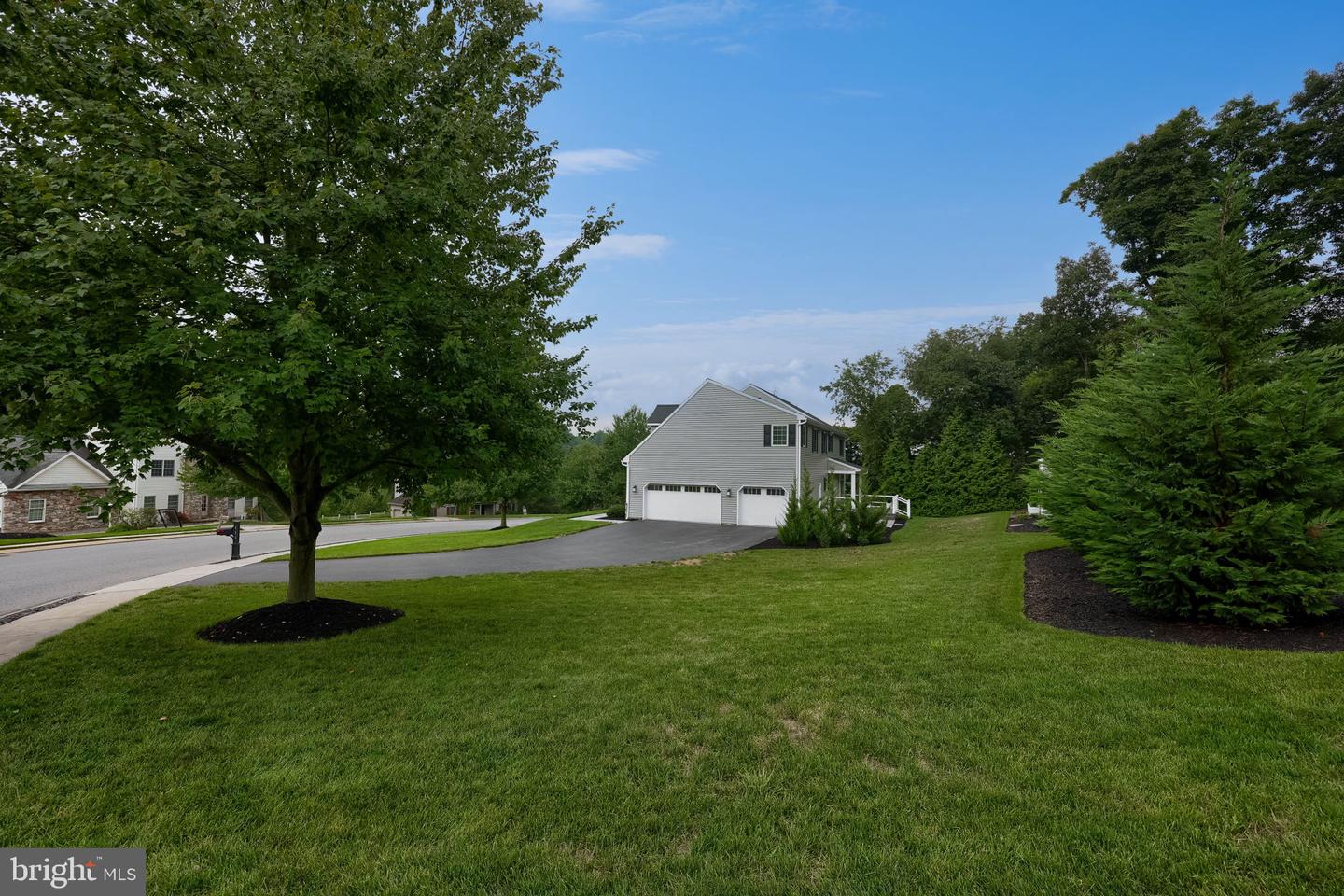 111 Crimson Ln Property Photo 77