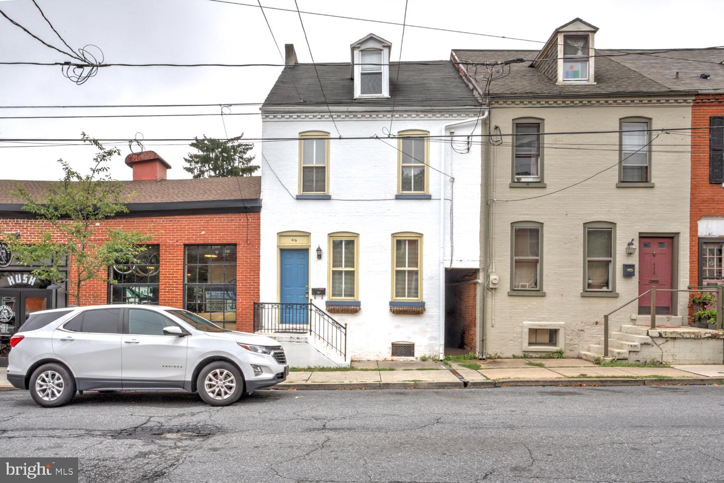 416 N Mary St Property Photo 1