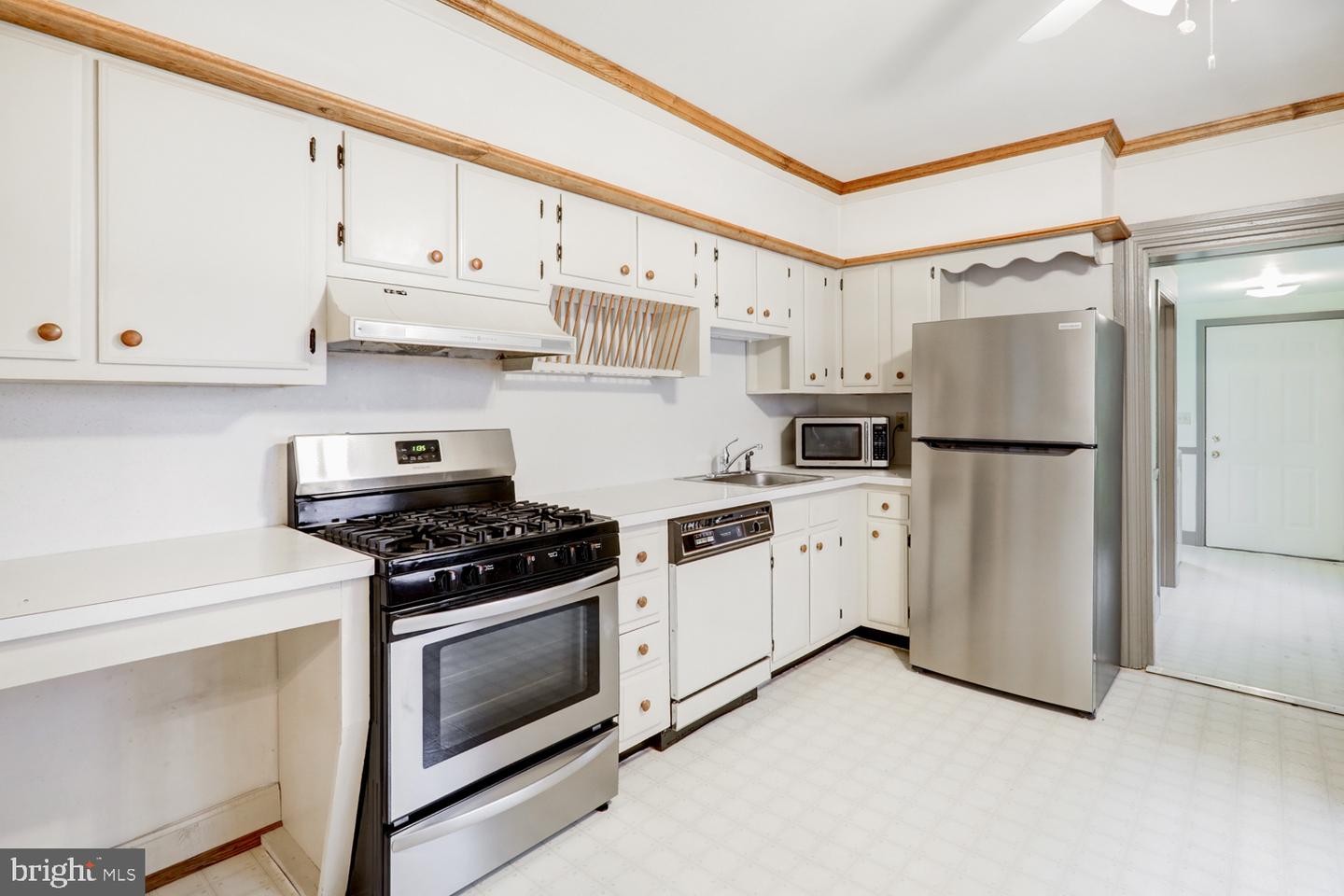 416 N Mary St Property Photo 11