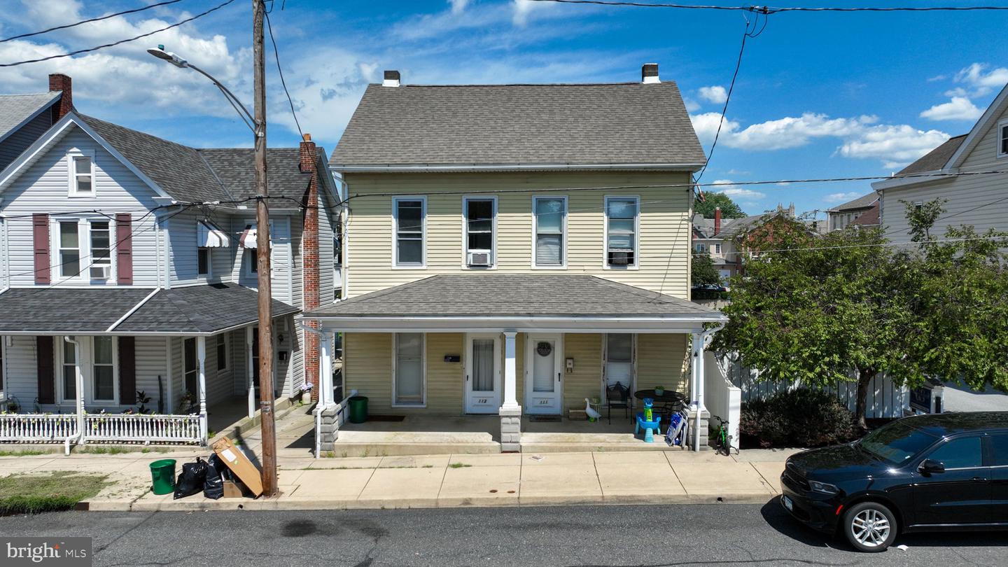 111 W FRANKLIN ST Property Photo 1