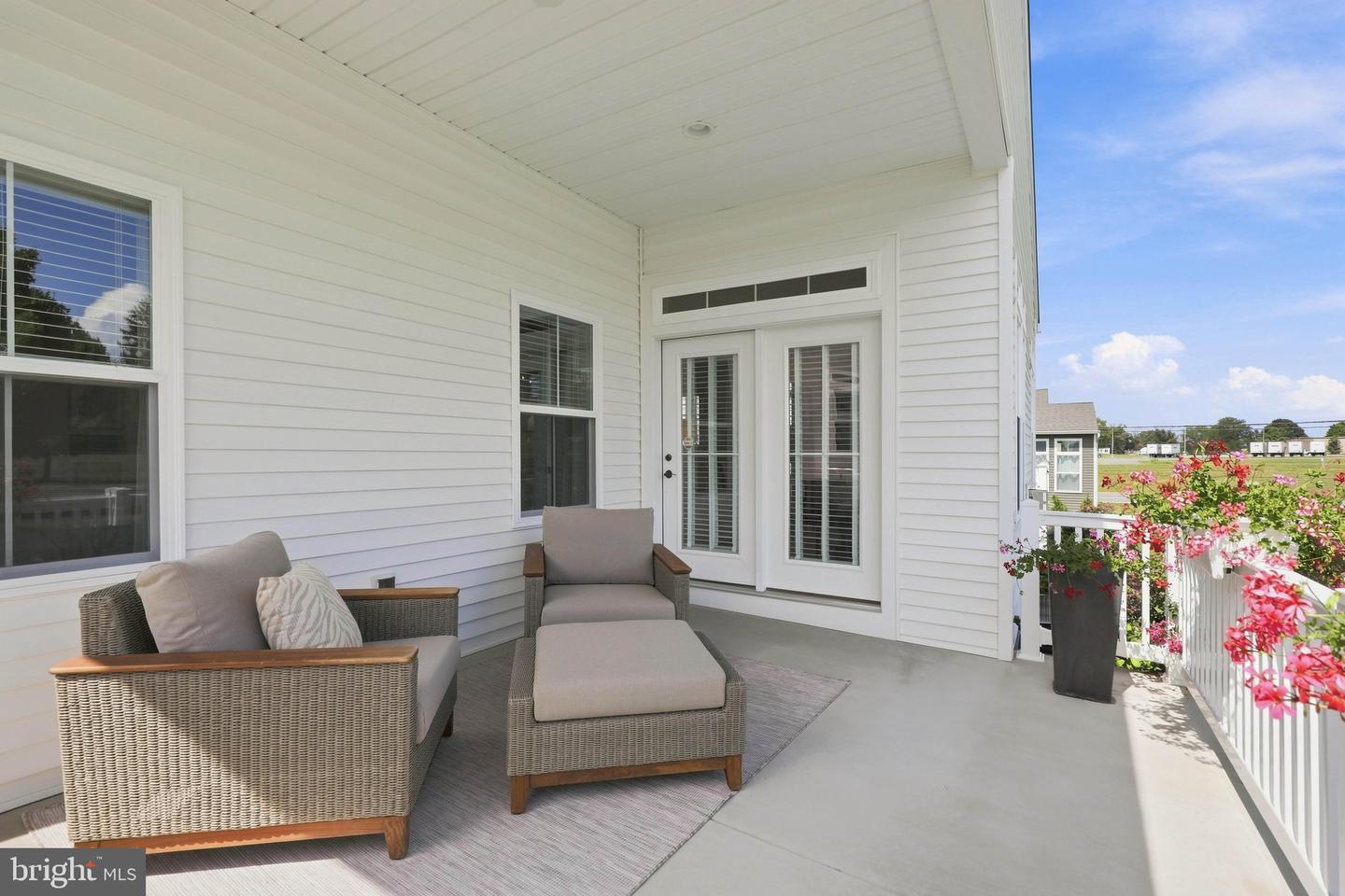 1890 Emerald Way Property Photo 49