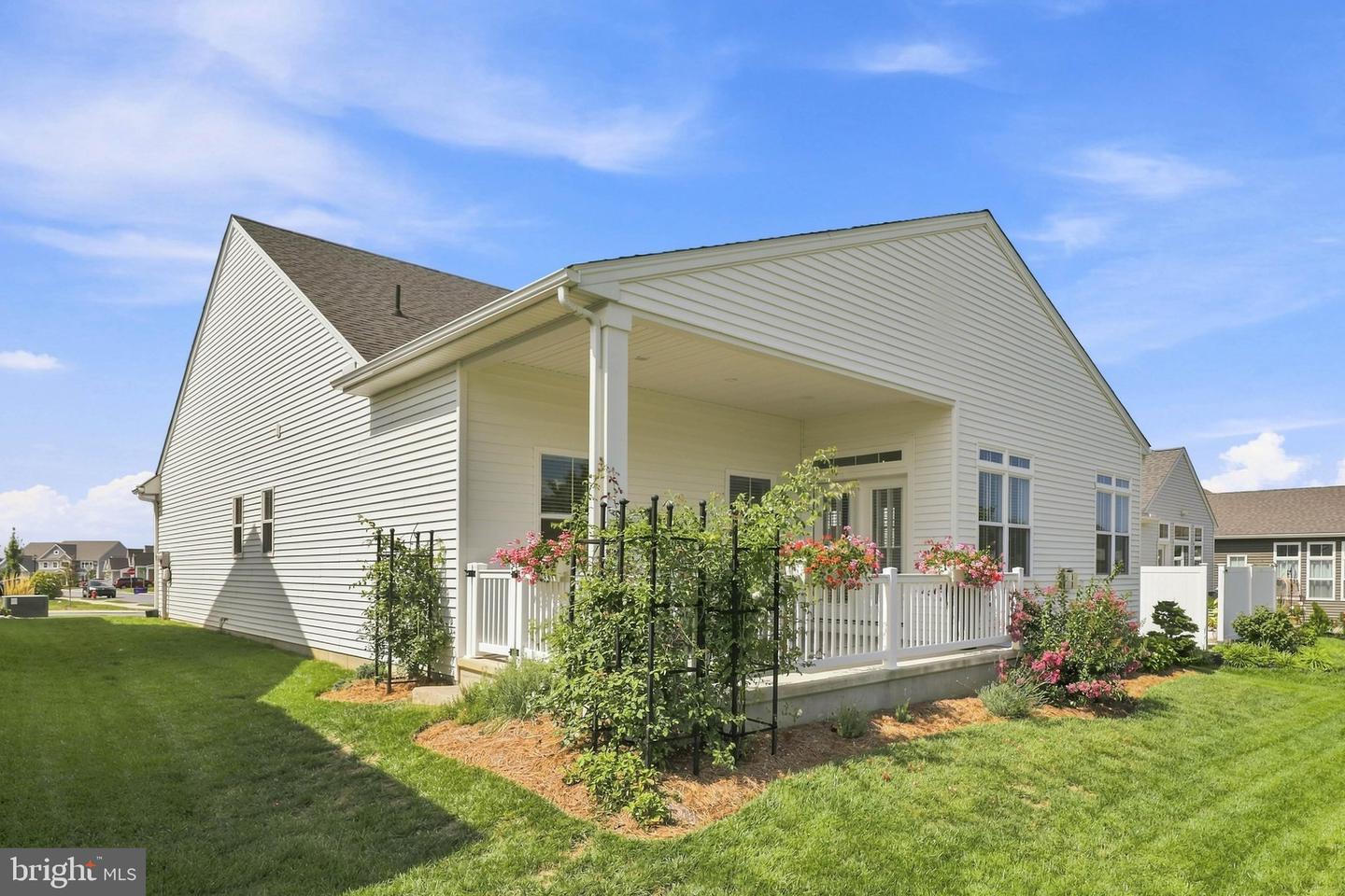1890 Emerald Way Property Photo 51