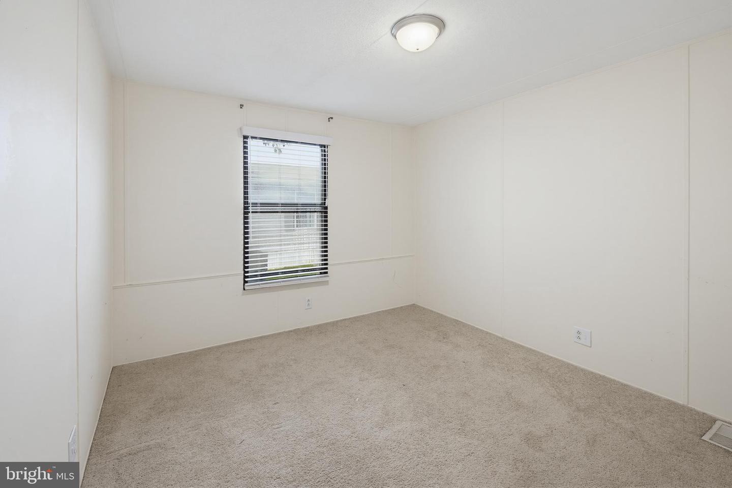 211 Greyfield Dr Property Photo 25