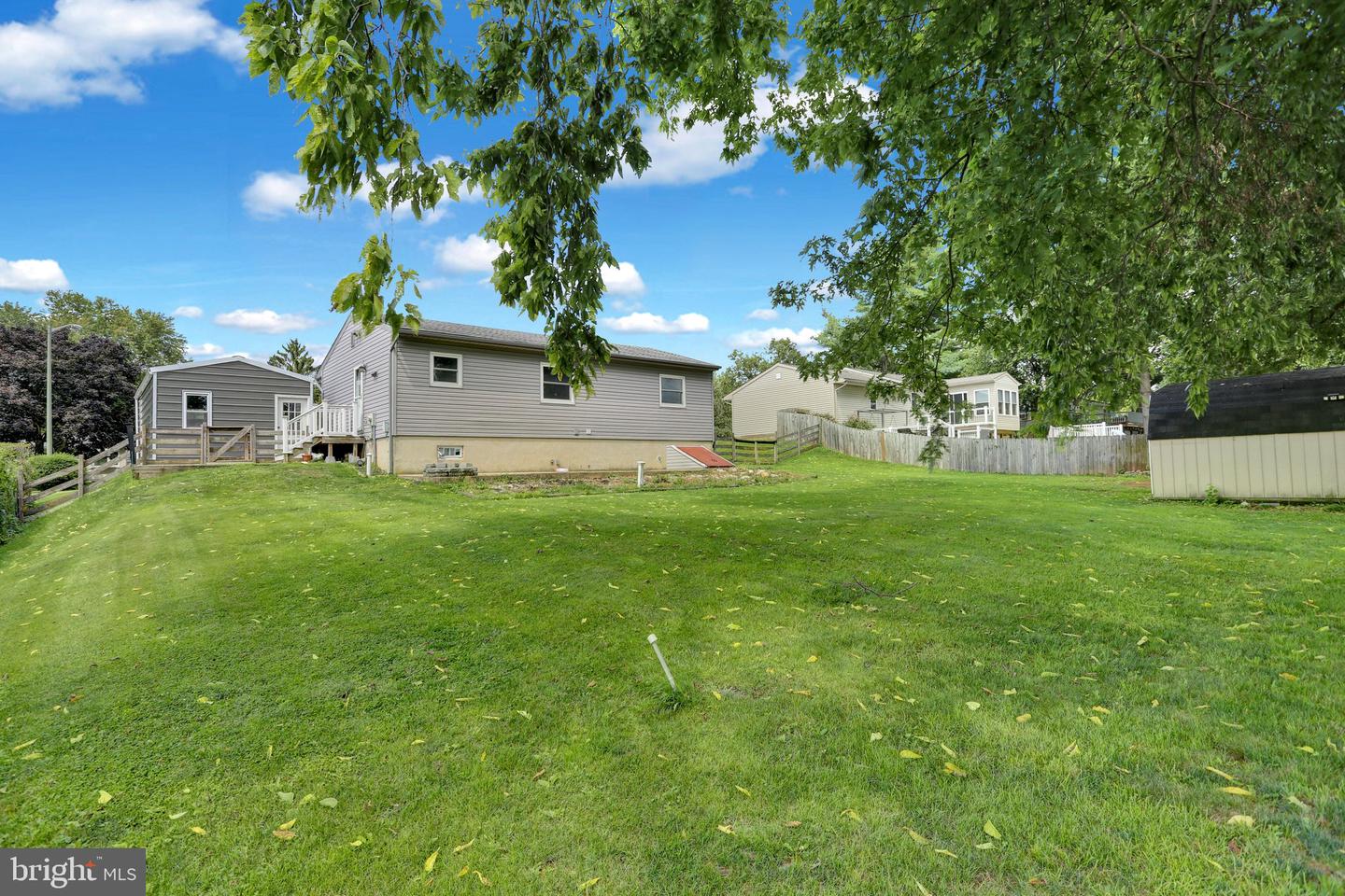138 Eleanor Dr Property Photo 7