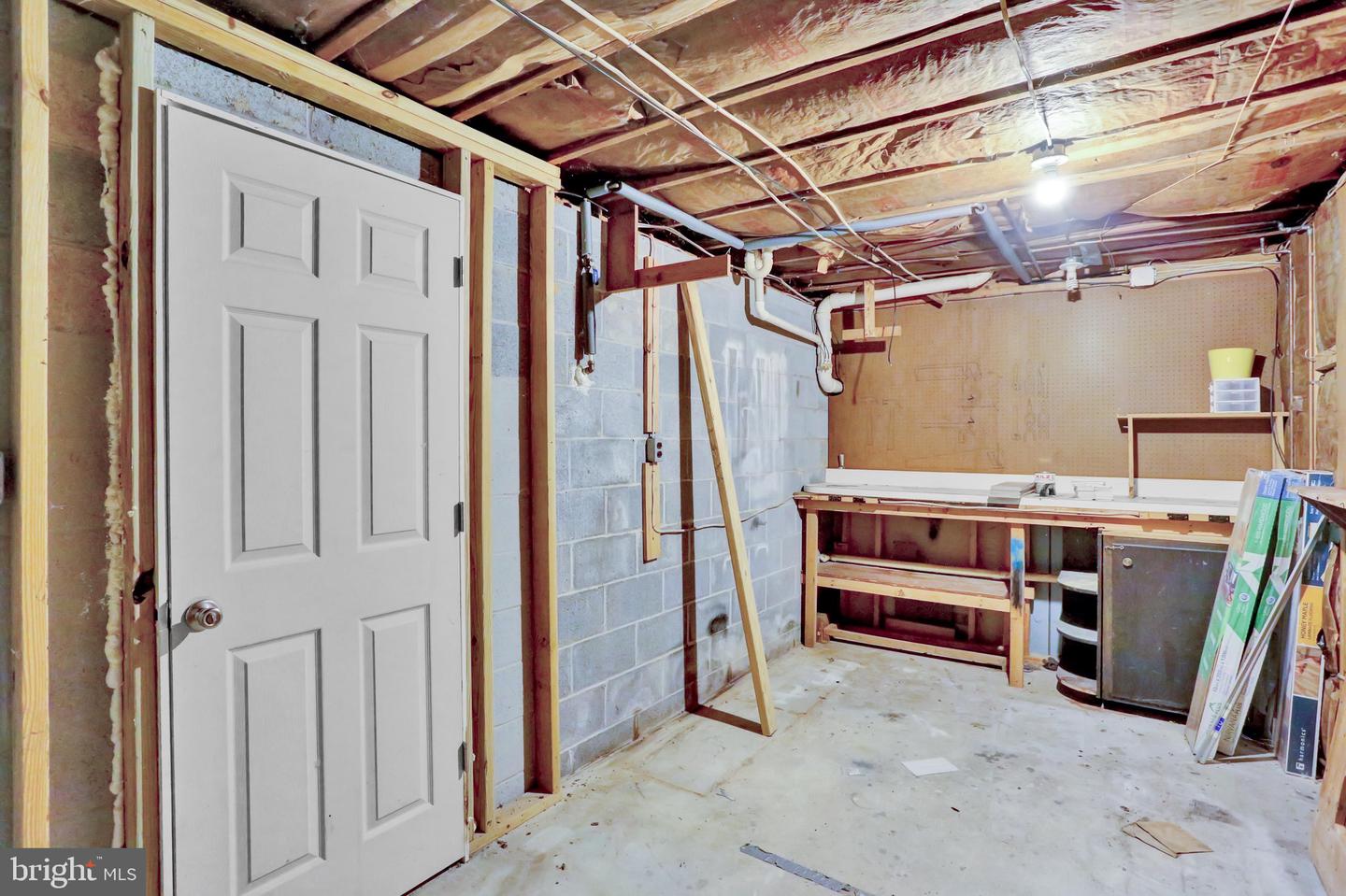 138 Eleanor Dr Property Photo 31