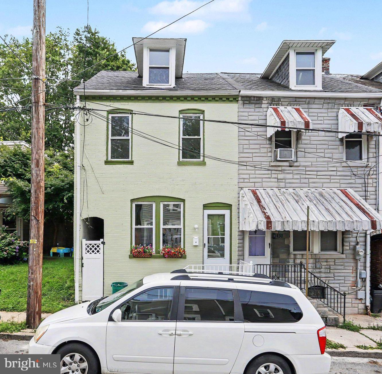 428 Lafayette St Property Photo 2
