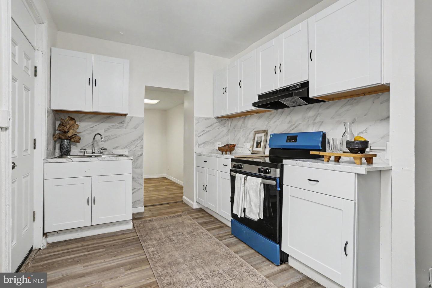 428 Lafayette St Property Photo 11