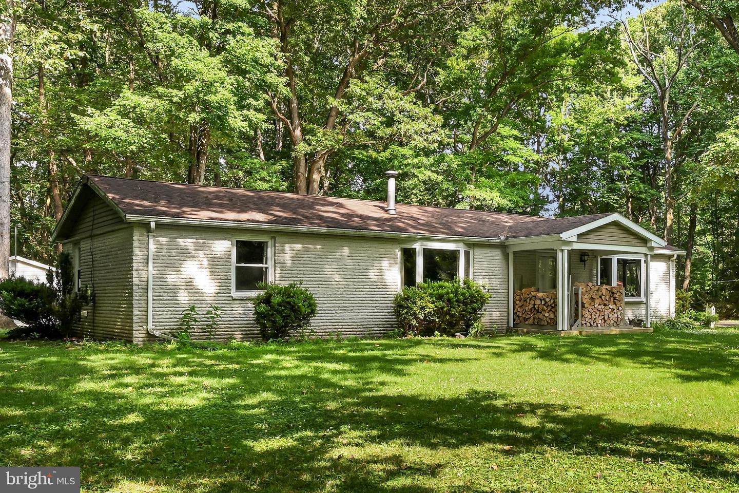 233 Acorn Ln Property Photo 13