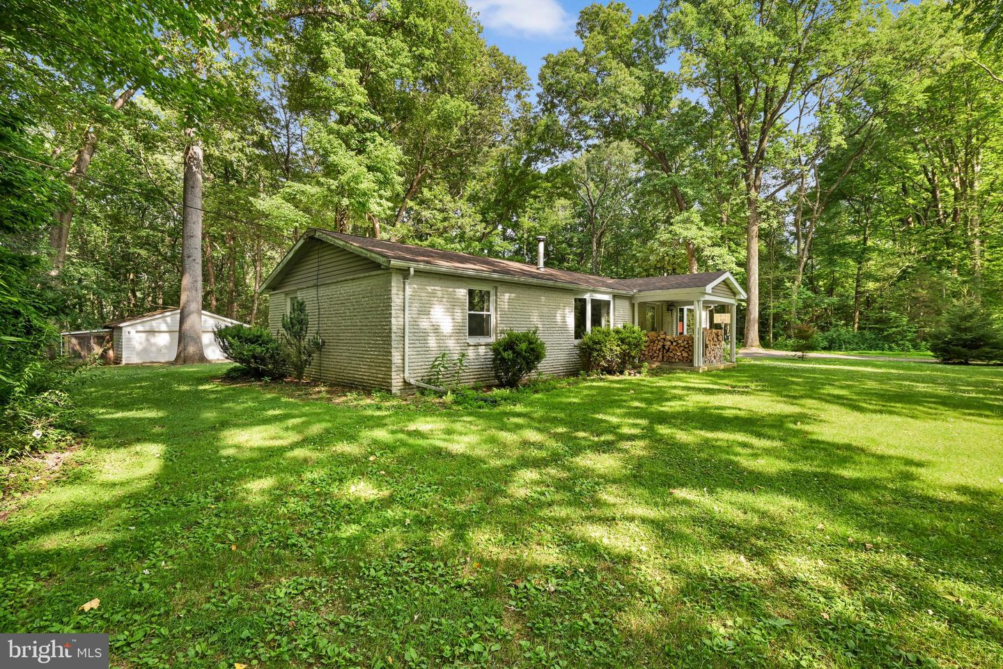 233 Acorn Ln Property Photo 14