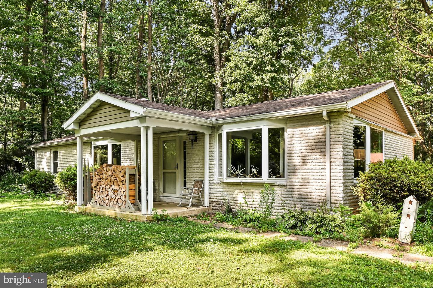 233 Acorn Ln Property Photo 17