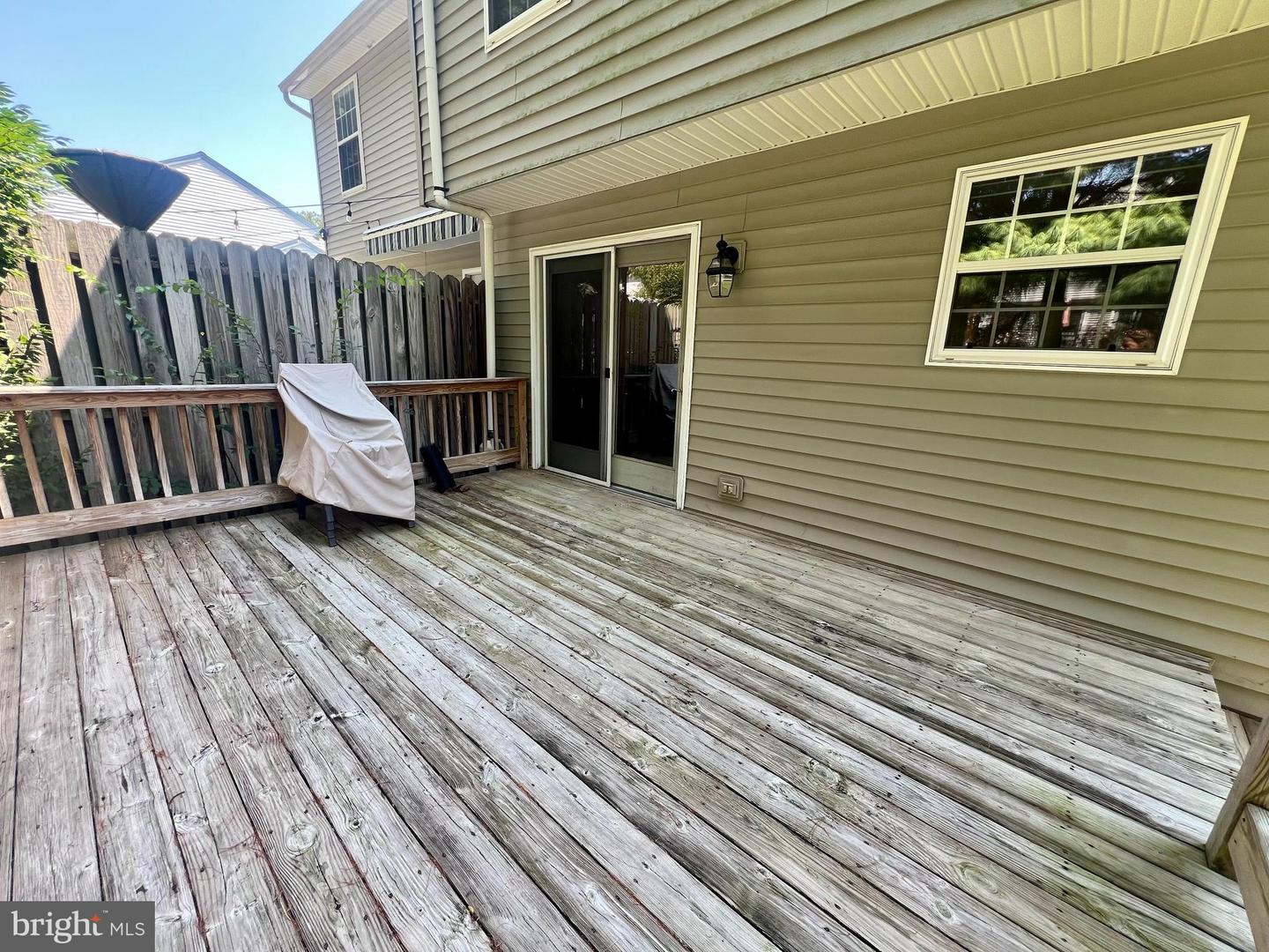 100 Meadowcroft Dr Property Photo 27