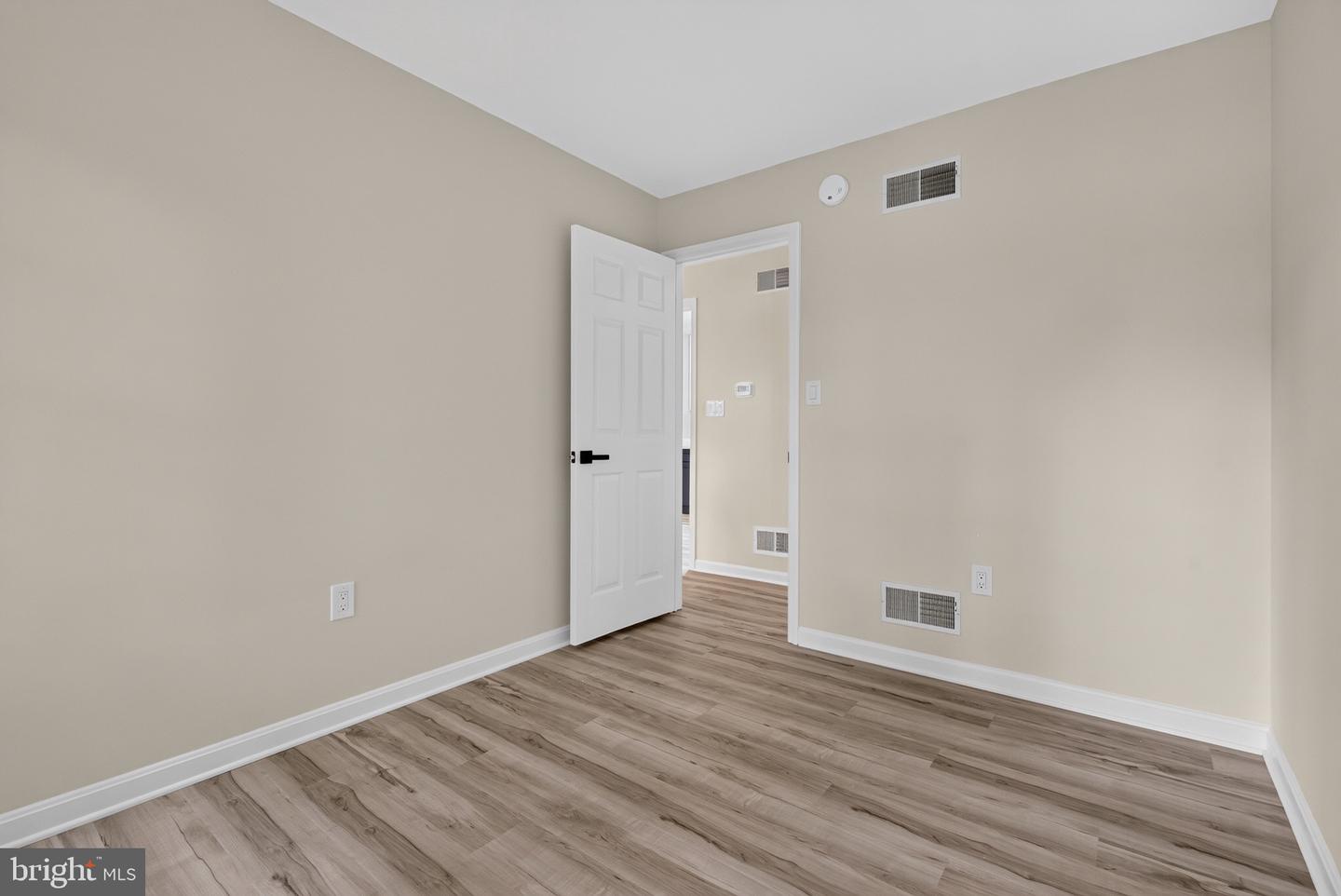 664 Center Rd Property Photo 21