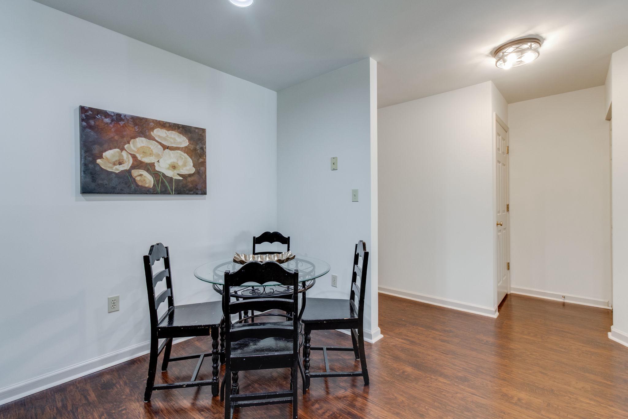 127 Pepperton Ct Property Photo 12