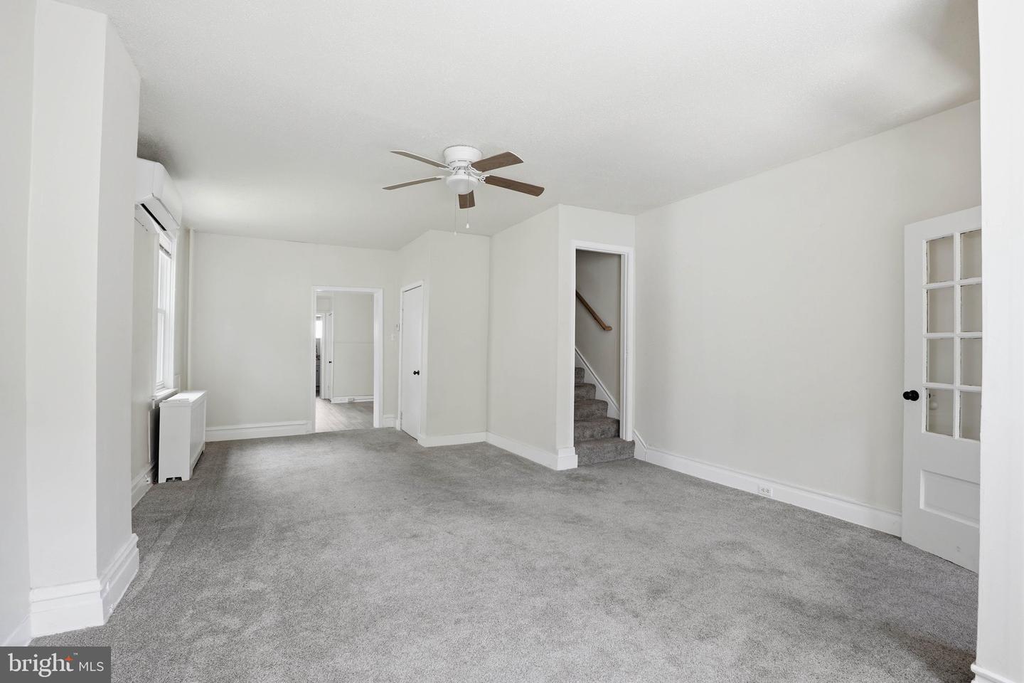 417 E Orange Street Property Photo 6