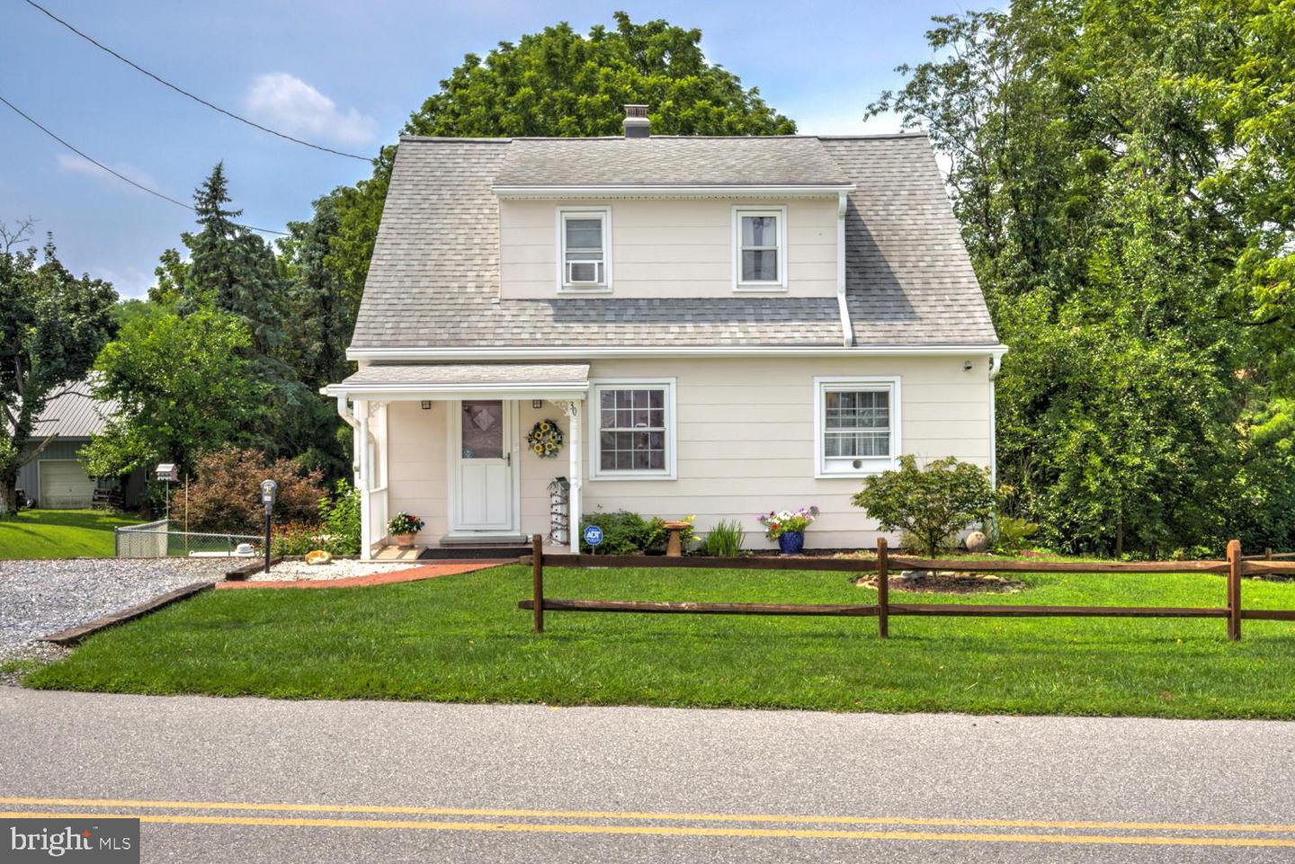 30 Baumgardner Rd Property Photo 1