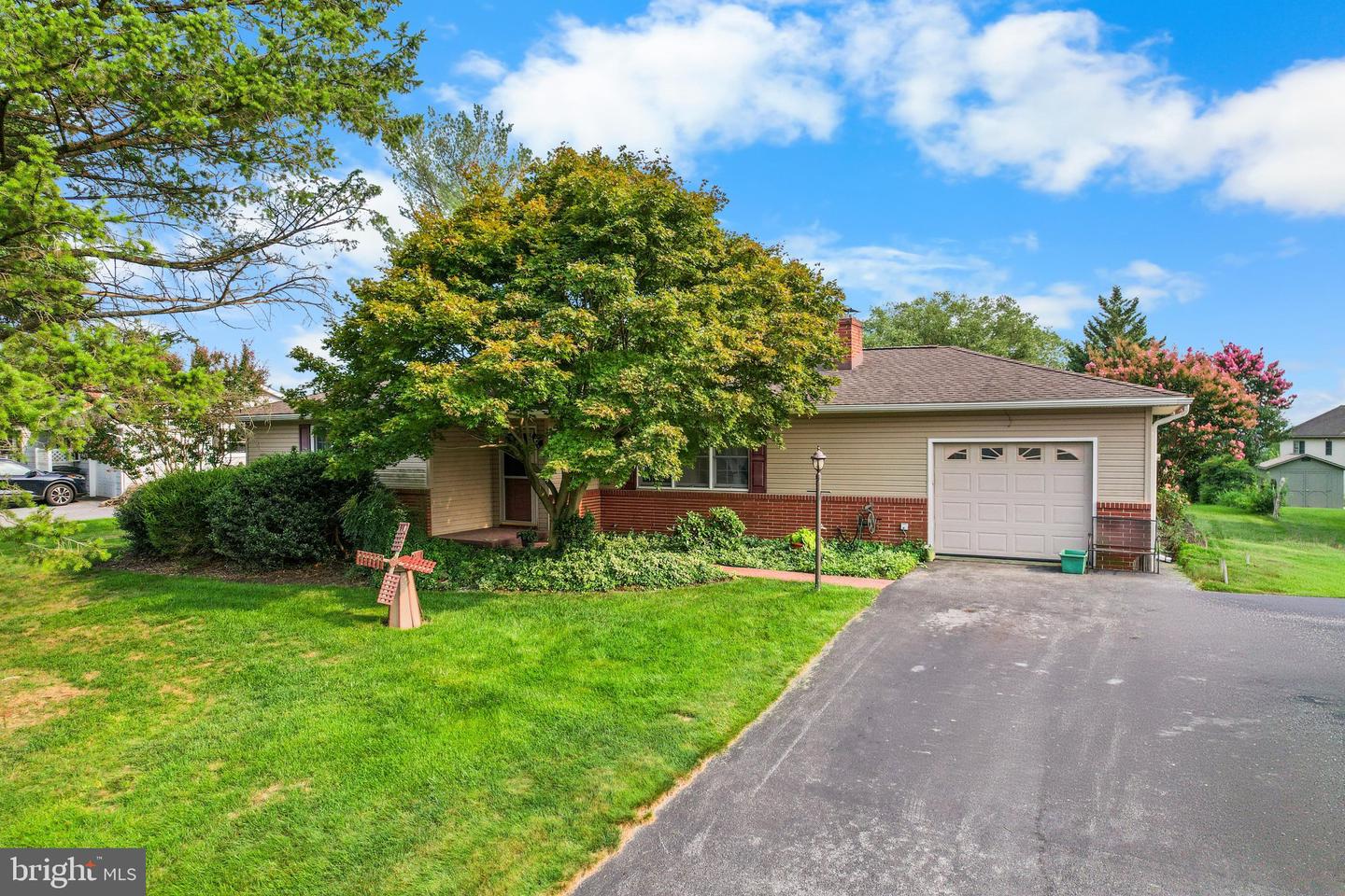112 REMBRANDT DR