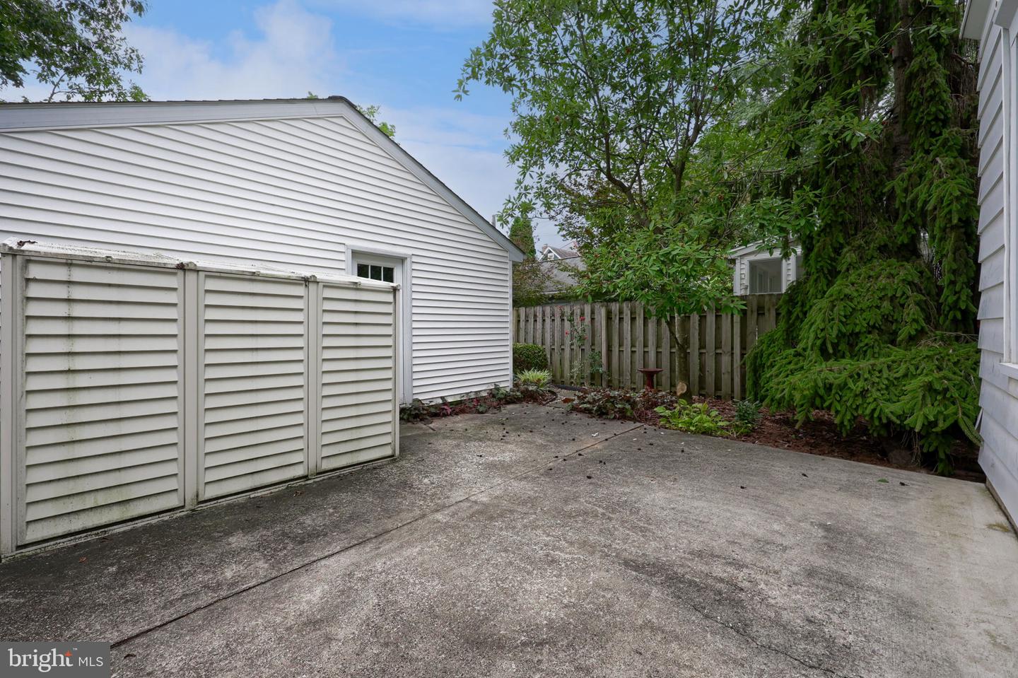 26 W Lemon St Property Photo 26