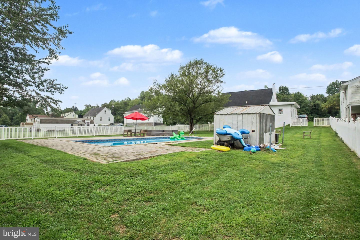 35 Meadow Ln Property Photo 26
