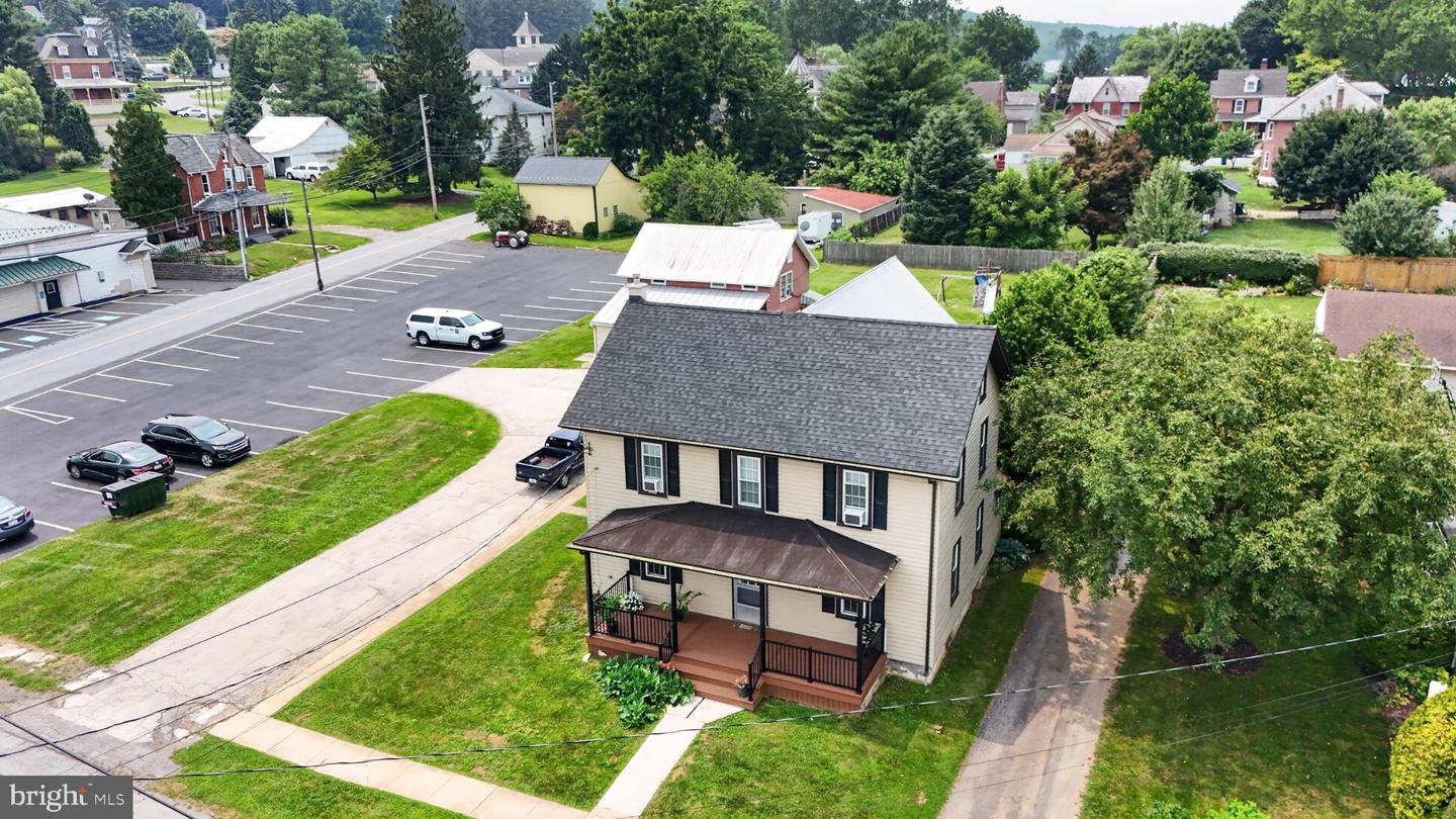 796 Pequea Ave Property Photo 4