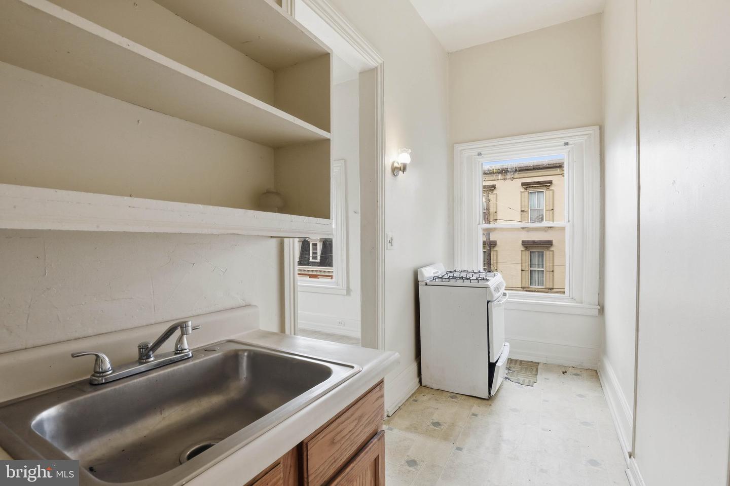233 W Chestnut St Property Photo 41