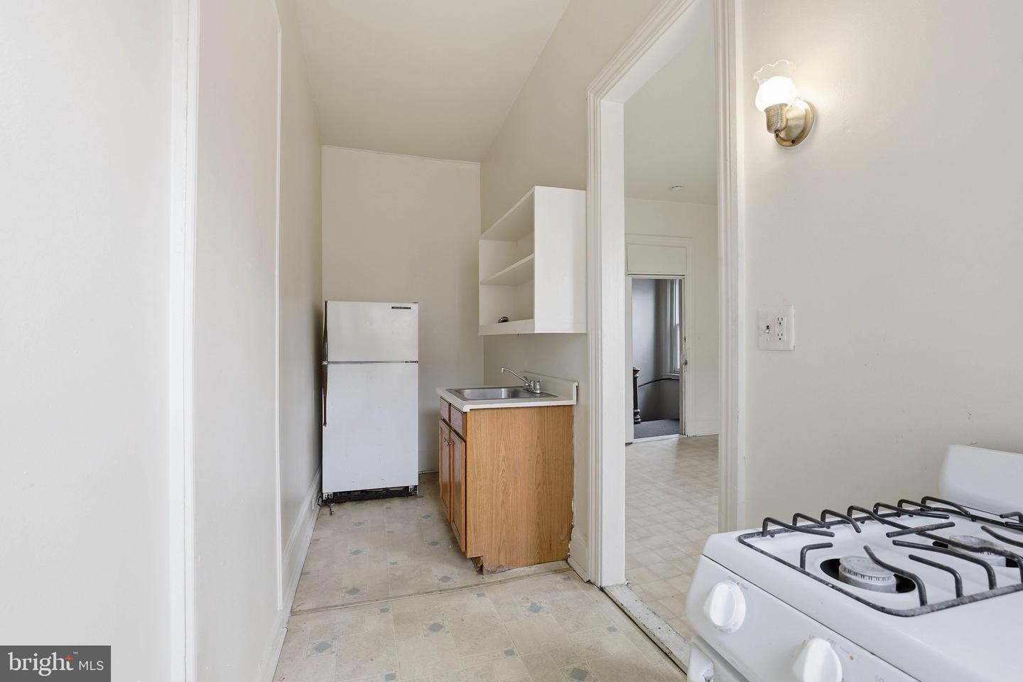 233 W Chestnut St Property Photo 42
