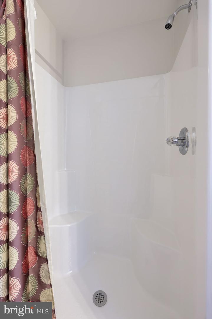 348 Squire Ln Property Photo 21