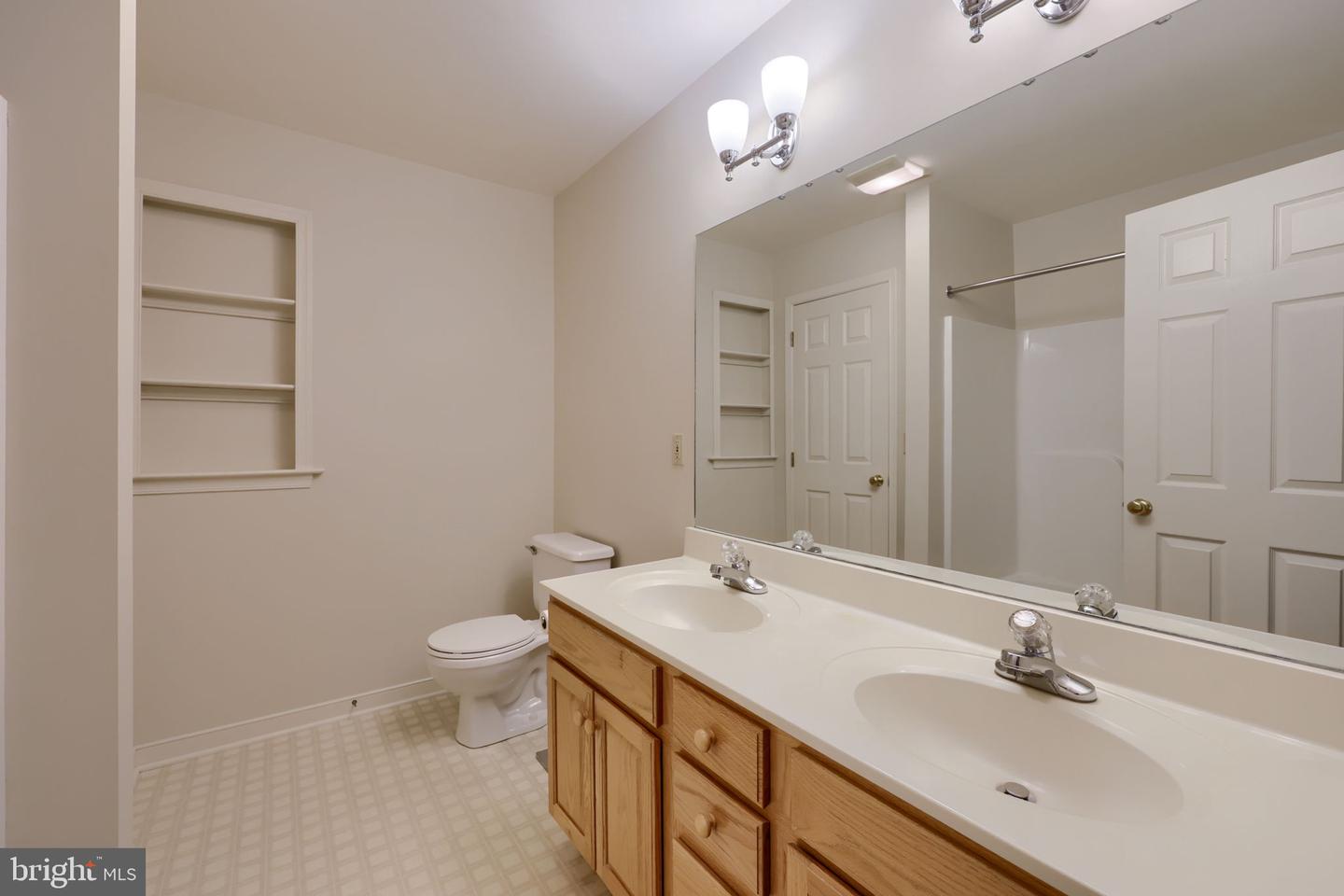 348 Squire Ln Property Photo 22
