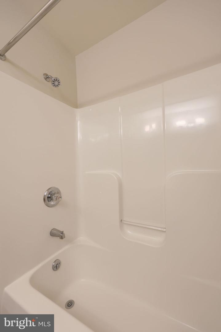 348 Squire Ln Property Photo 23