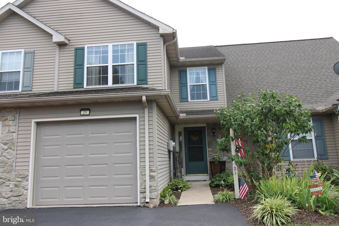 21 Tumbling Run Property Photo 2