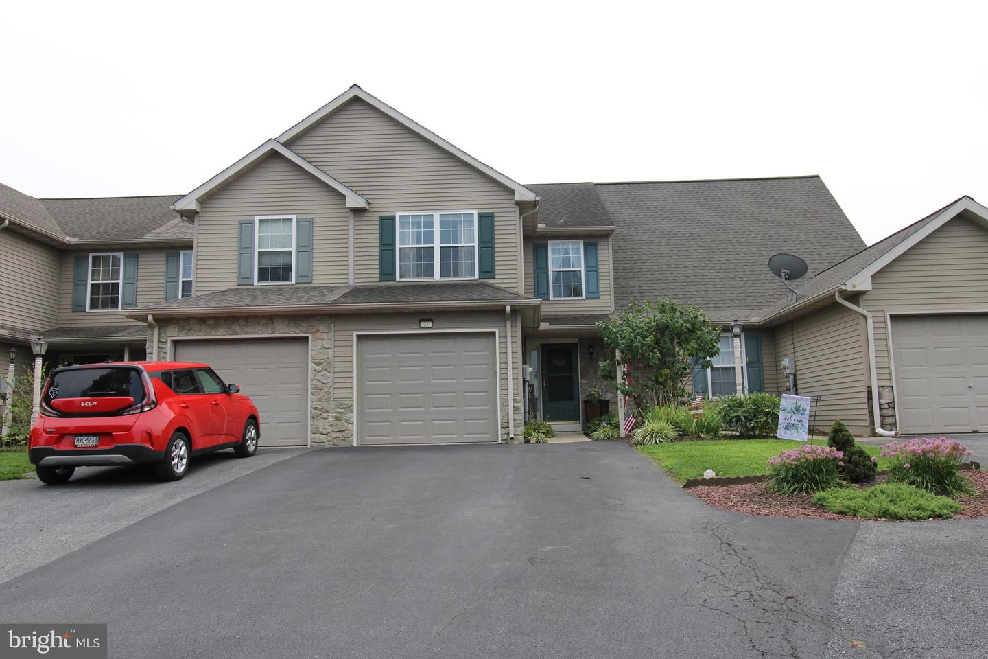 21 Tumbling Run Property Photo 3