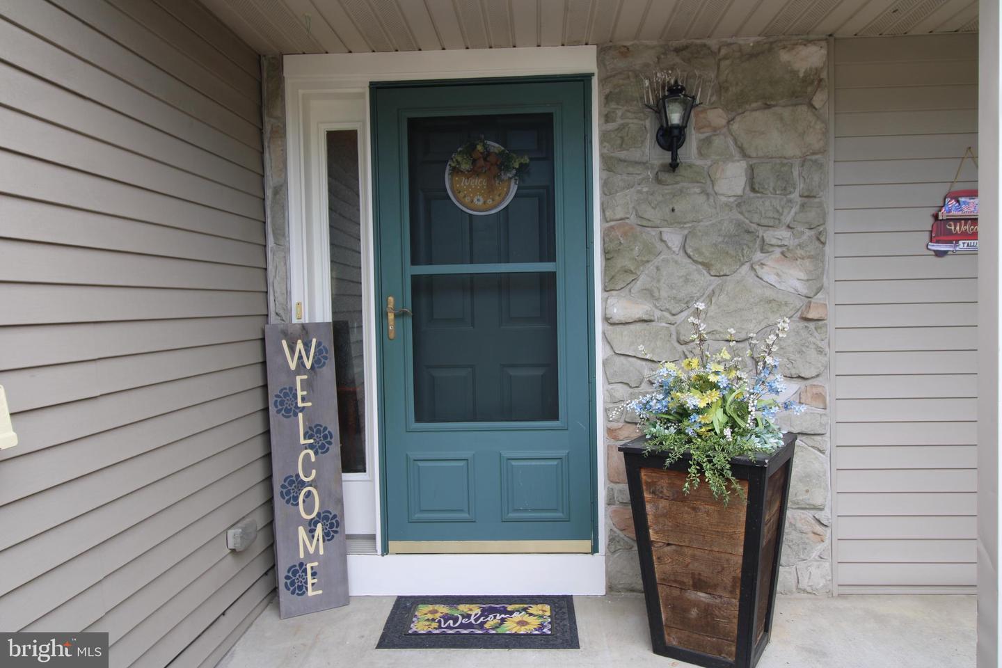21 Tumbling Run Property Photo 4