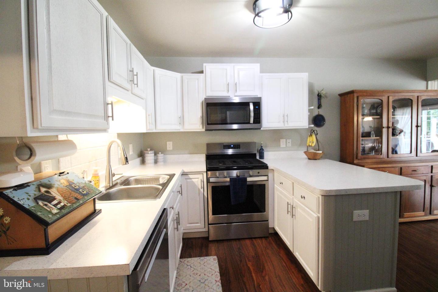 21 Tumbling Run Property Photo 8