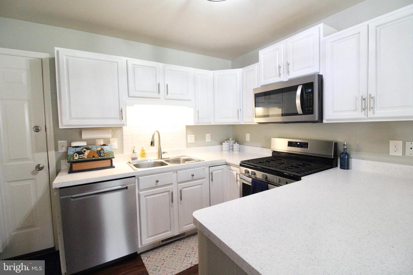 21 Tumbling Run Property Photo 10
