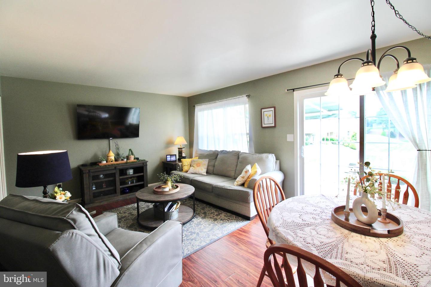 21 Tumbling Run Property Photo 14