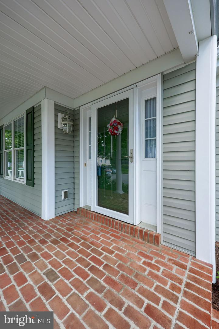 524 Thornberry Ln Property Photo 7