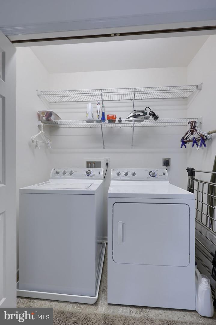 524 Thornberry Ln Property Photo 22