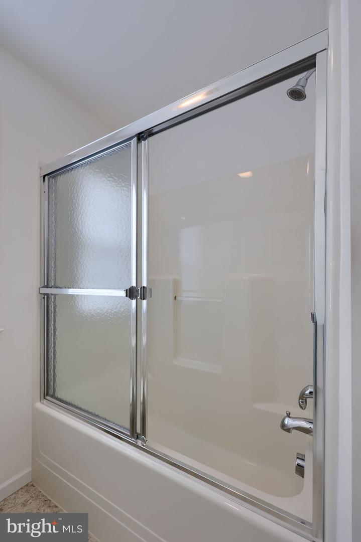 524 Thornberry Ln Property Photo 35