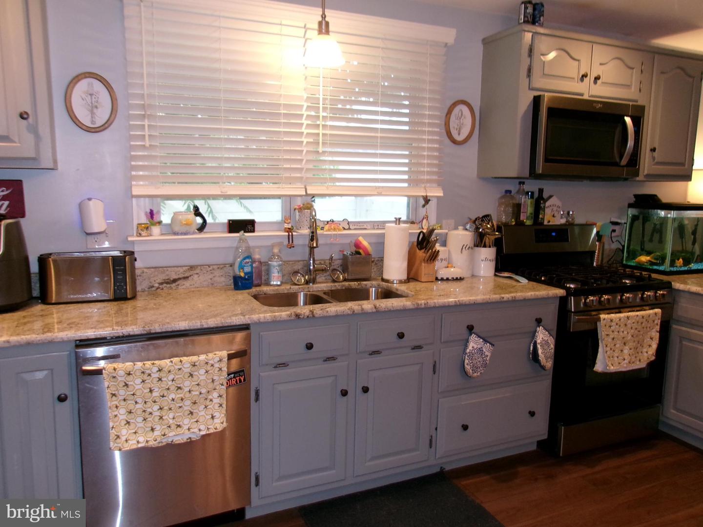 28 S Porter St Property Photo 6
