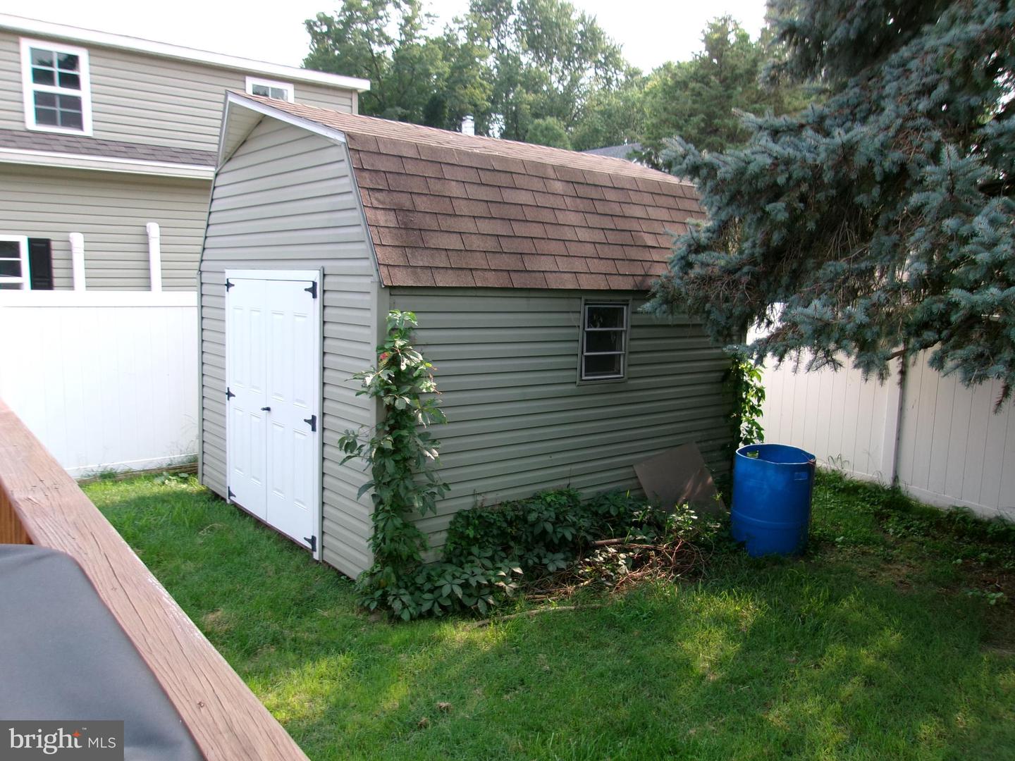 28 S Porter St Property Photo 21