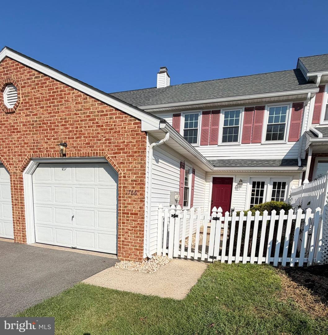 1766 Betz Farm Dr Property Photo 4