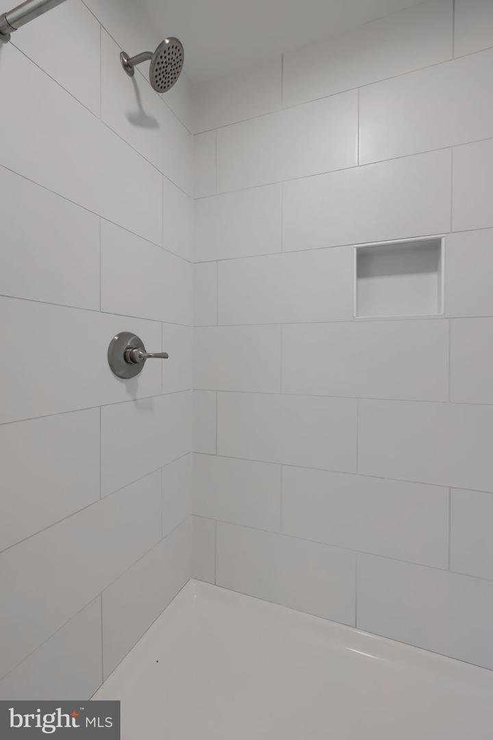 513 Cheltenham Ct Property Photo 72