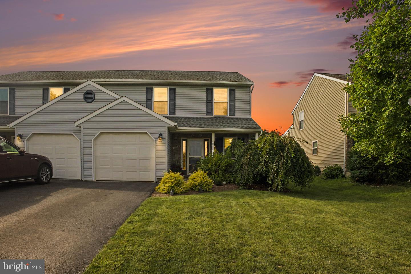 566 DAISY DR