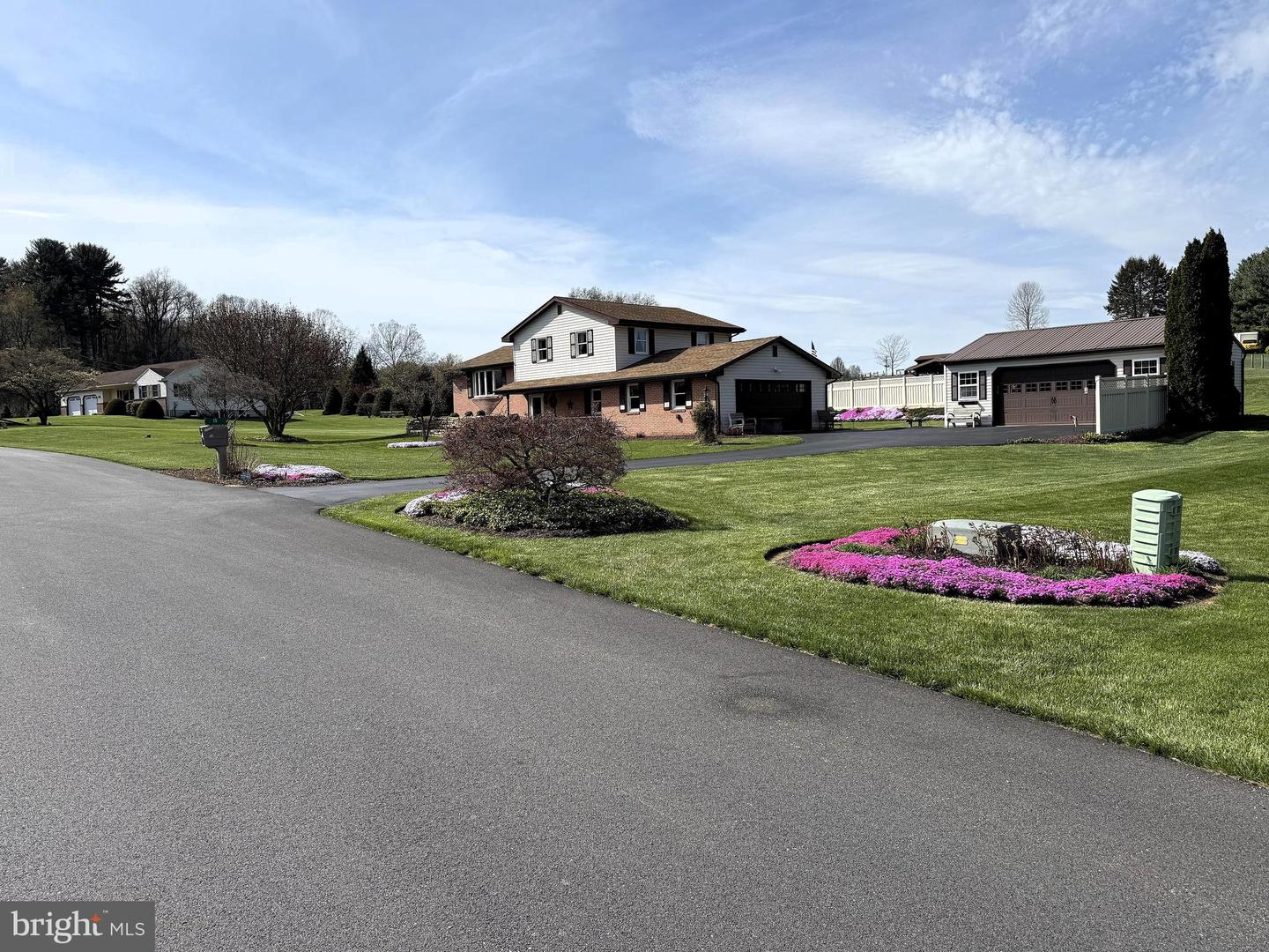 15 Sherrard Dr Property Photo 7