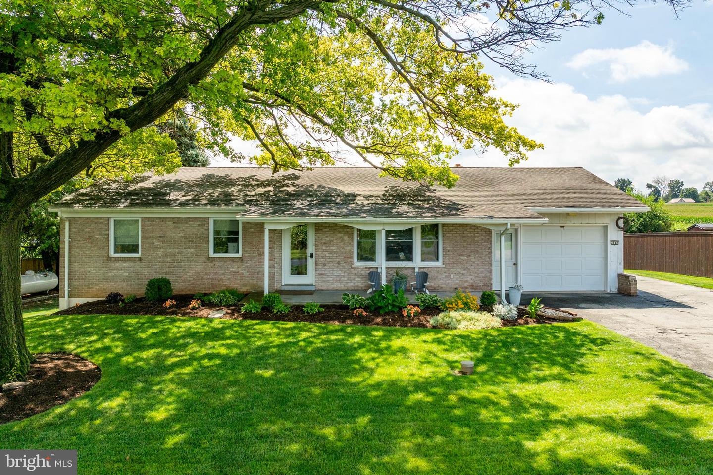 2542 SIEGRIST RD
