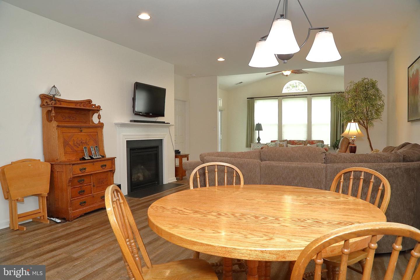663 Thoreau Dr Property Photo 10