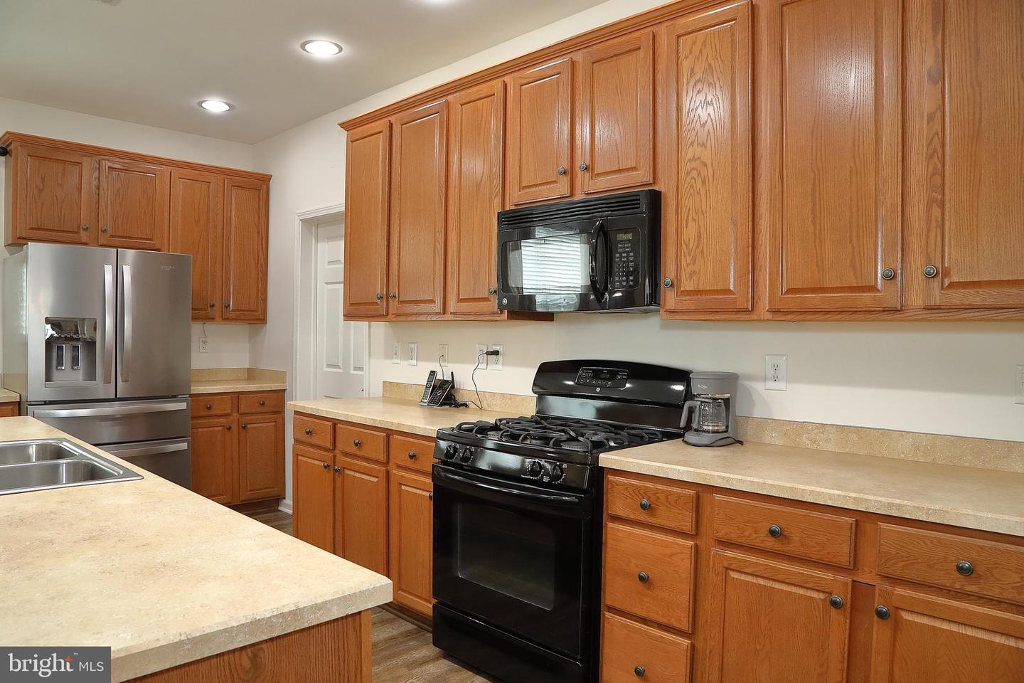 663 Thoreau Dr Property Photo 14