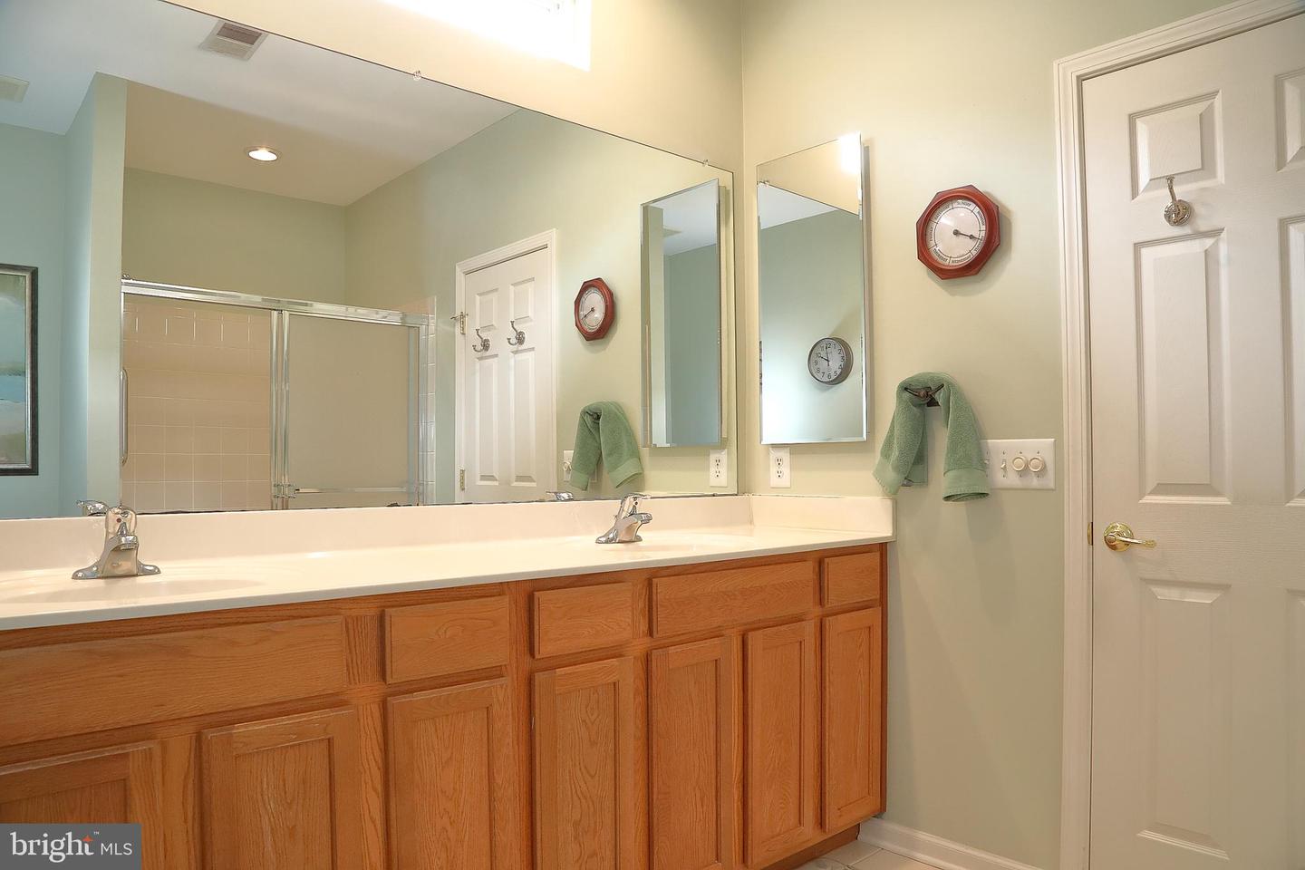 663 Thoreau Dr Property Photo 20