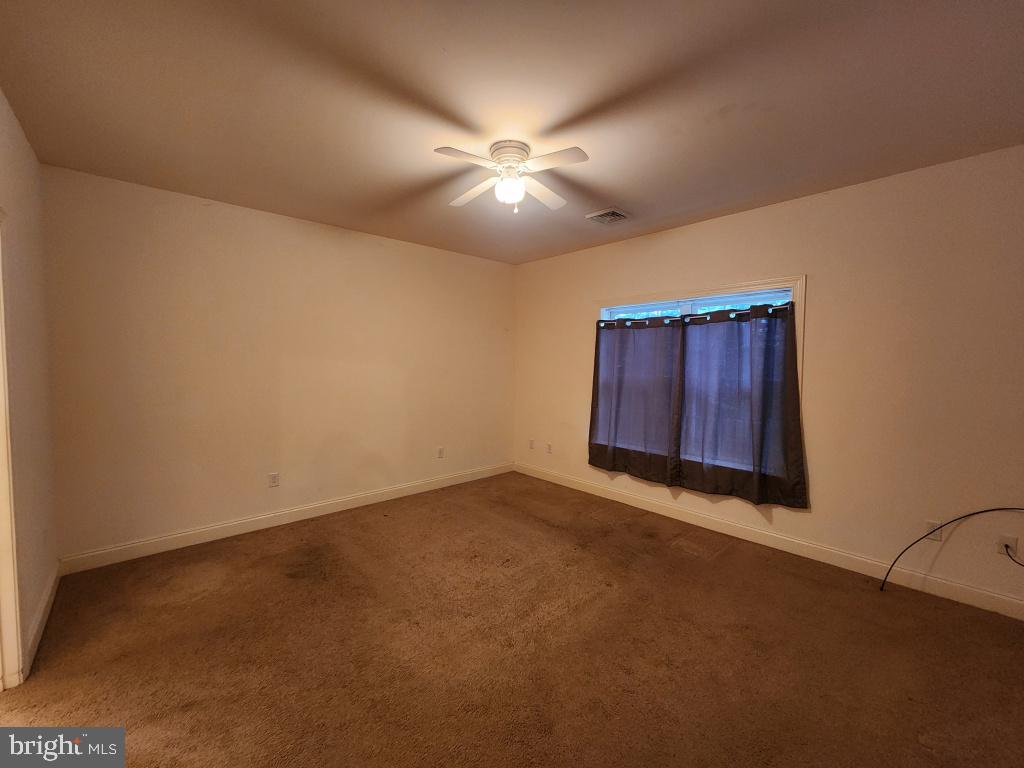 964 Elm Ave Property Photo 23