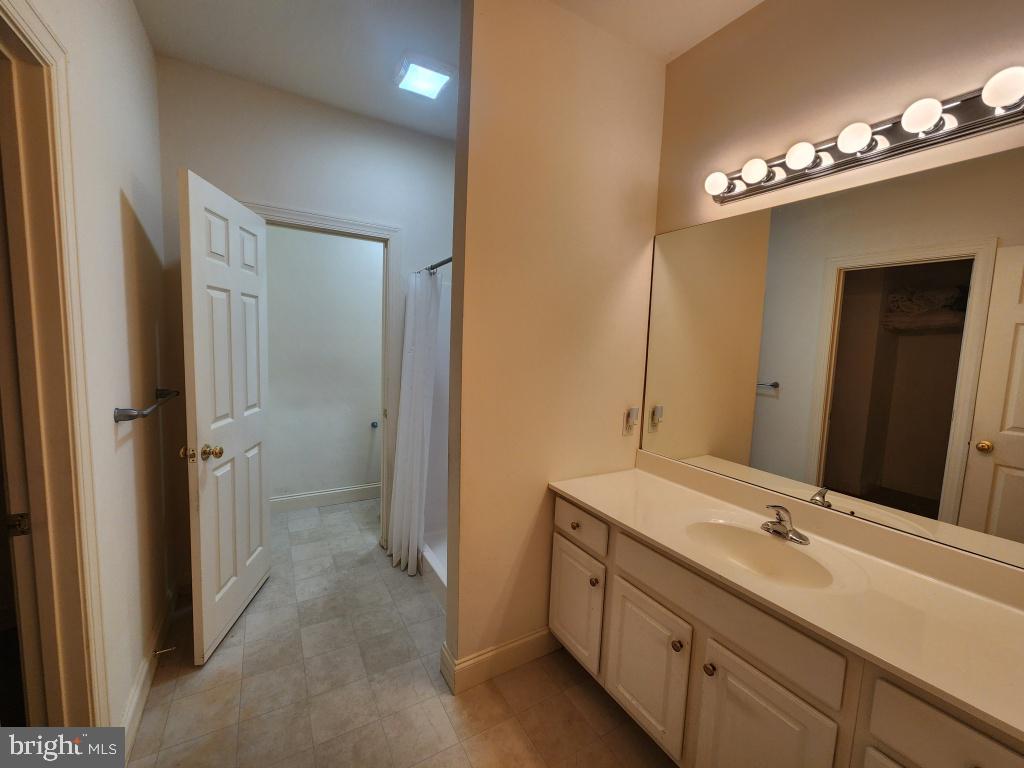 964 Elm Ave Property Photo 25
