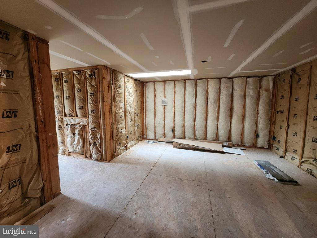 964 Elm Ave Property Photo 28